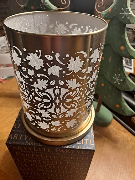 Partylite kultaiset lehdet hurricane