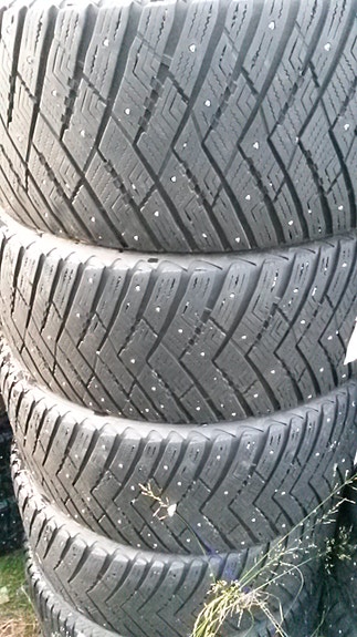 275/45/20 Talvirenkaat 5kpl