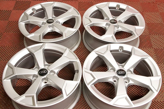 ALKUPERÄINEN AUDI 6.5x17" 5x112 ET38 Ø57.1