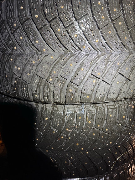 245/40r19Michelin x-ice north 4 2kpl:tta