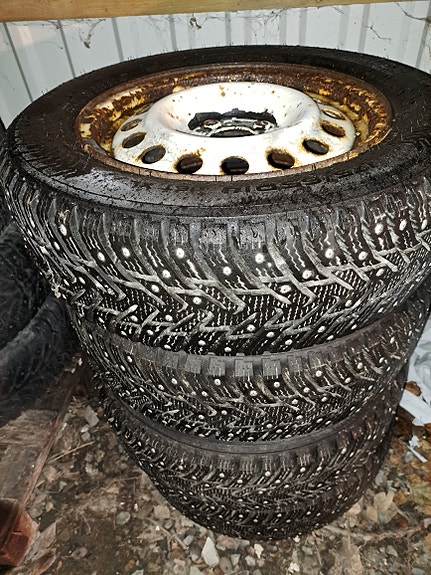 Nastarenkast 175/65R14