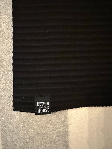 Design House Stockholm huivi