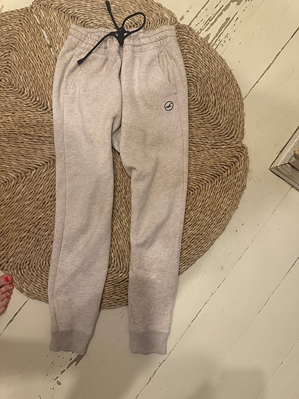 Hollister gollegehousut xs