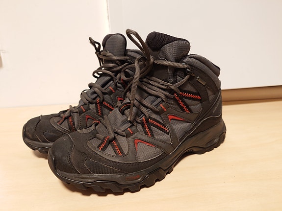 Salomon Becken mid GTX k.40 vaellus / ulkoilu kenkä