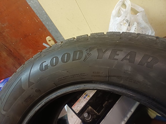 Rengas sarja 265/60 R18 kitka rengas