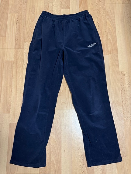 Umbro siniset ”säämiskä” verkkarit M