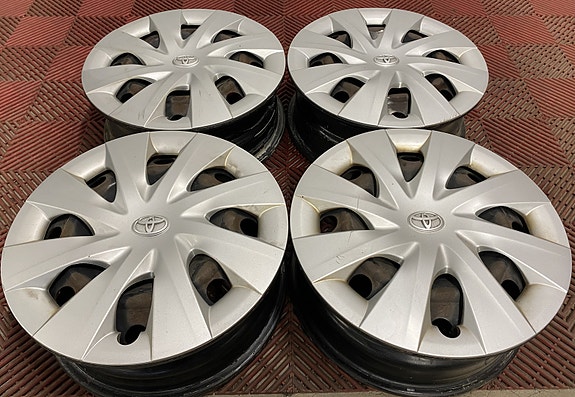 PELTIVANTEET TOYOTA 5.5x15" 5x100 ET45 Ø54.1 + kapselit