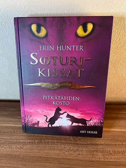 Erin Hunter Soturikissat Pitkätähden kosto Kirja