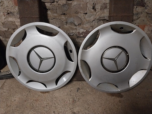 Mercedes-Benz pölykapselit 15" 2 kpl hopea