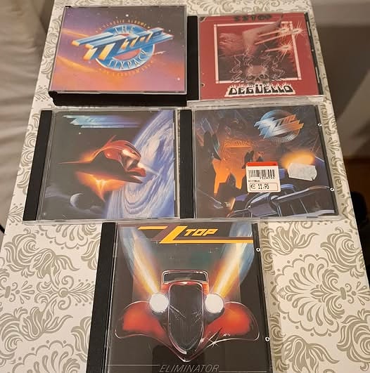ZZ TOP CD-levyjä