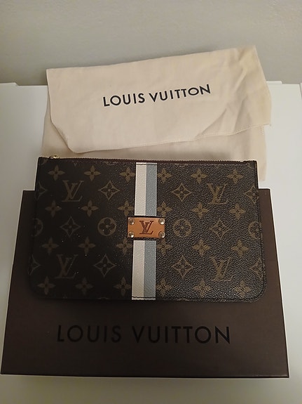 Louis vuitton monogram pochette
