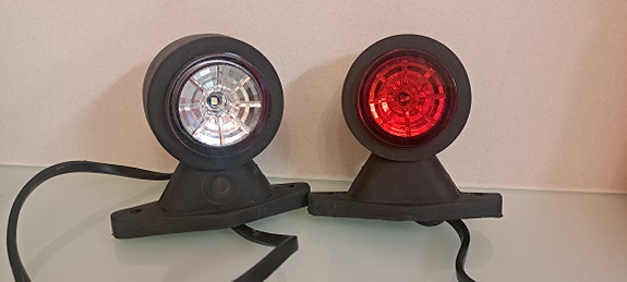 Peräkärryn led-äärivalosarja pun/valk 12-30V