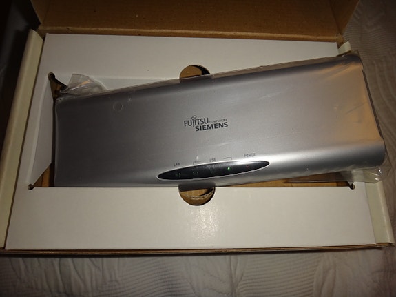 FUJITSU SIEMENS PORT REPLICATOR USB-PRO4