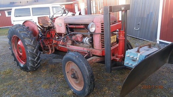 Valmet 359 D puskulevyllä