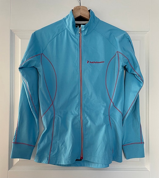 Kevyt Peak Performance softshell-takki