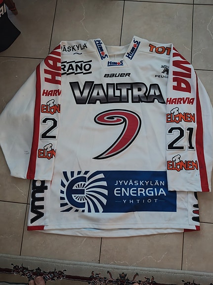 Antti Jaatisen pelipaita.