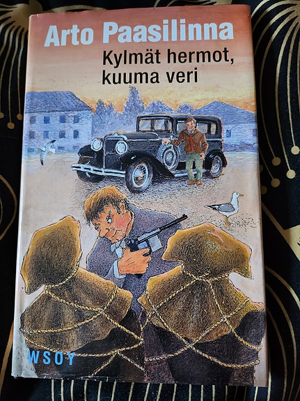 Kirja Kylmät hermot, kuuma veri Arto Paasilinna