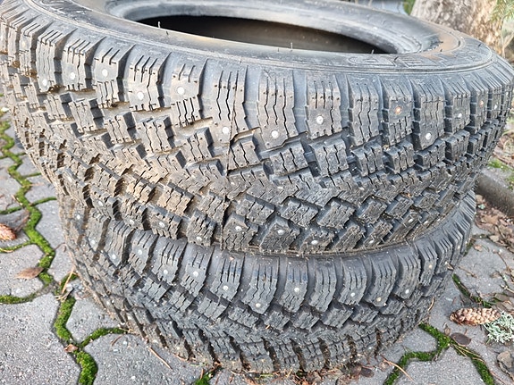 Nastarenkaat 195/70 R15 C