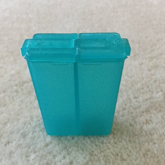 Tupperware sirotin