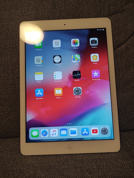 Apple iPad Air 32 GB tabletti