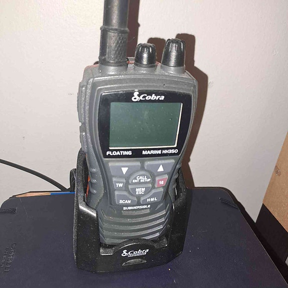 Cobra Marine HH350 Kelluva radiopuhelin