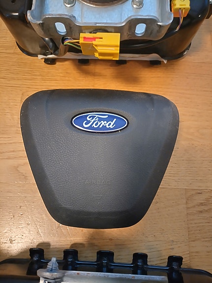 Ford edge ohjauspyörän turvatyyny