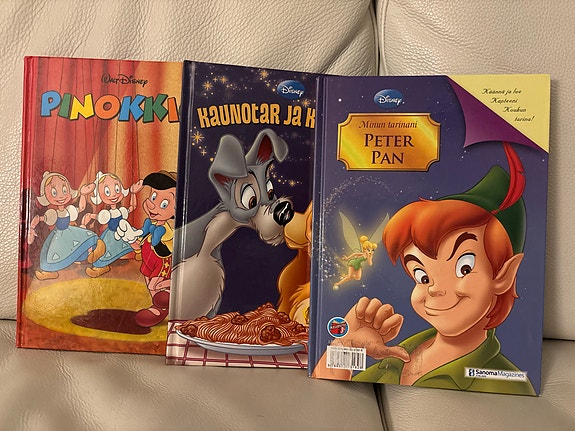 Disney: Pinokkio, Kaunotar ja kulkuri, Peter Pan kirjapaketti