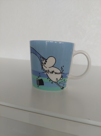 Muumimuki delfiinisukellus
