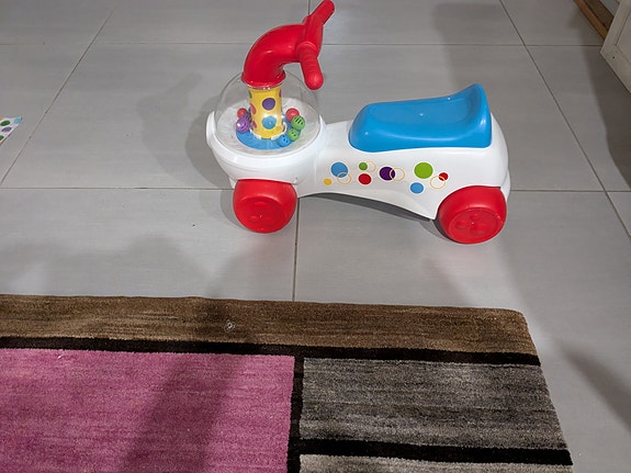Fisher Price potkuauto