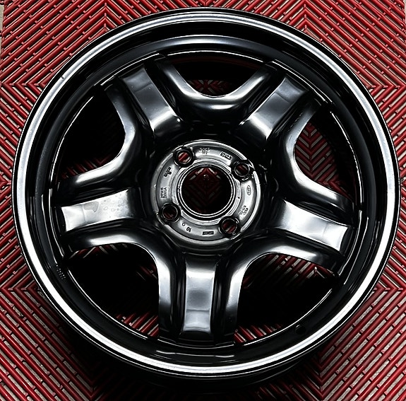 ALKUPERÄINEN FORD FIESTA 7x17" 4x108 ET42.5 Ø63.4 MUOTOPELTIVANTEET UUDET