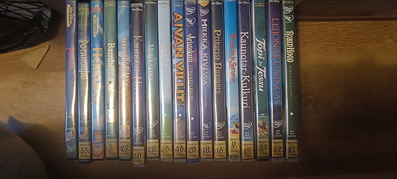 Disney klassikko paketti 17 DVD leffaa
