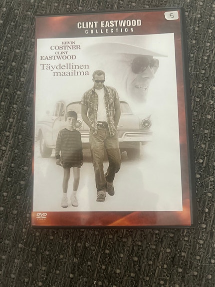 DVD: Täydellinen maailma