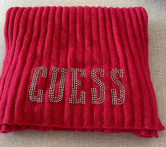 Guess kimalle kaulaliina huivi käyttämätön