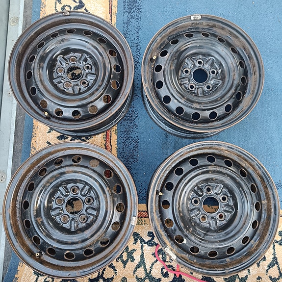 15" Toyota Avensis 5x100 peltivanteet