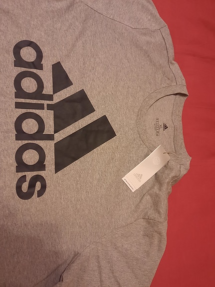 Adidas T-paita