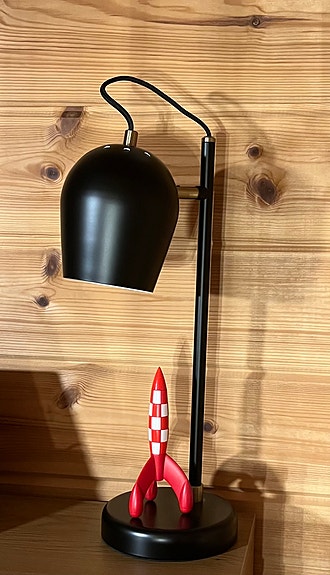 Pöytävalaisin musta.