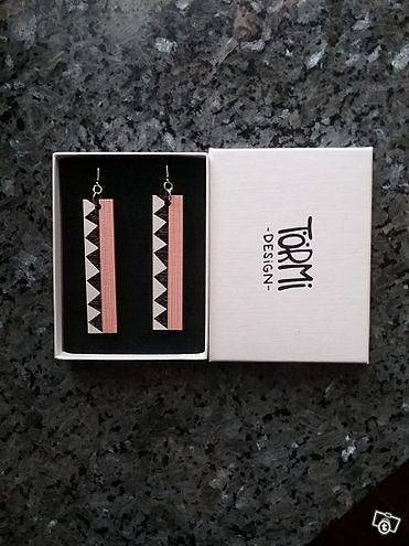 Törmi design korvakorut
