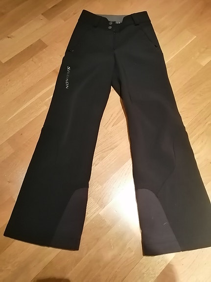 Salomon softshell housut.