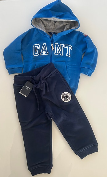 Uusi GANT setti, collegehousut ja hupparitakki koko 80 cm ovh 160€