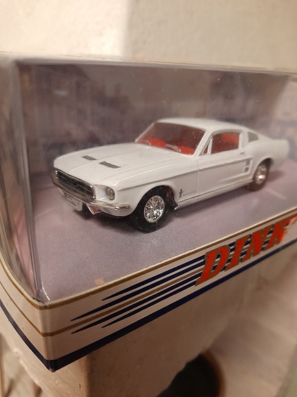 Dinky toys 1967 Ford Mustang Fast Back