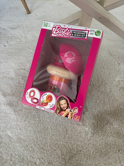 Uusi Barbie Make Up leikkisetti