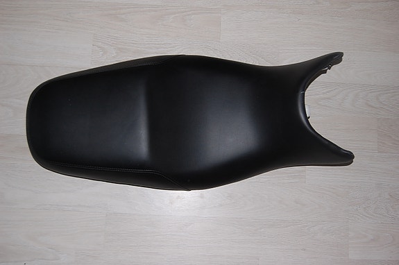 kawasaki 750 satula uusi