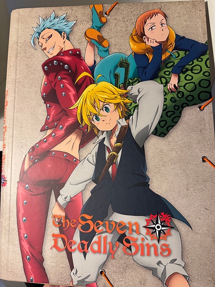 Seven Deadly Sins -kansio tärkeille papereille & taiteelle