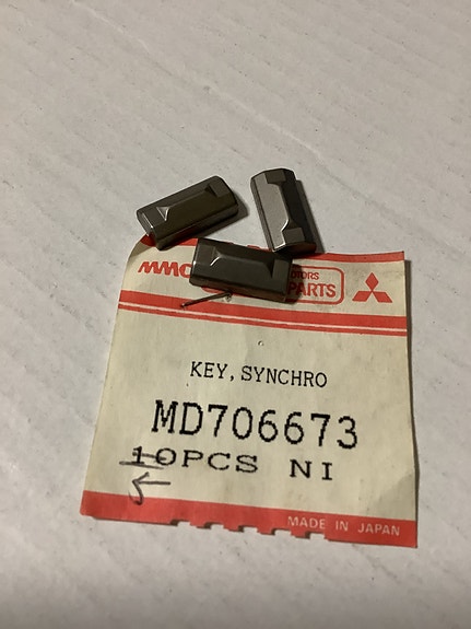MD706673 vaihteiston osat Mitsubishi