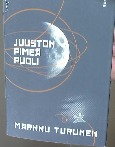 Markku Turunen: Juuston pimeä puoli (sidottu, suomenkielinen, Gummerus, 2010)