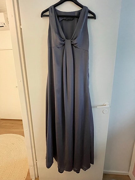 Zara  harmaa iltapuku  M