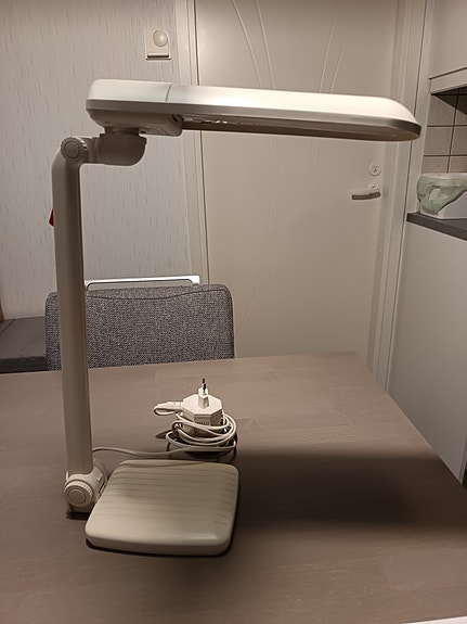 Pöytävalaisin Lival senior