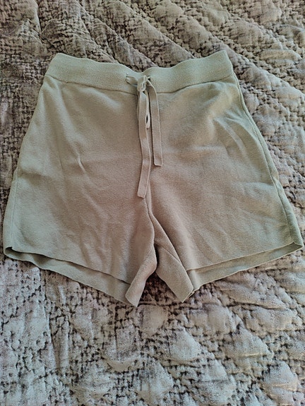 H&M shortsit
