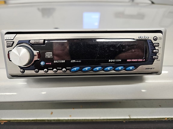 Clarion auto CD soitin