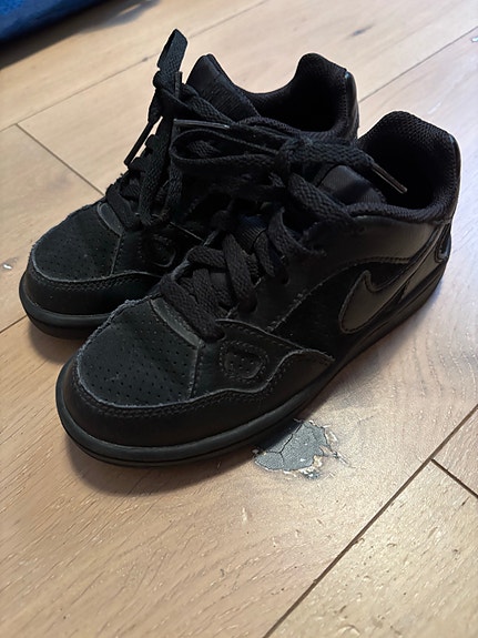 Nike lasten kengät koko 27,5 - kids shoes size 27,5 kuin uudet-looks new